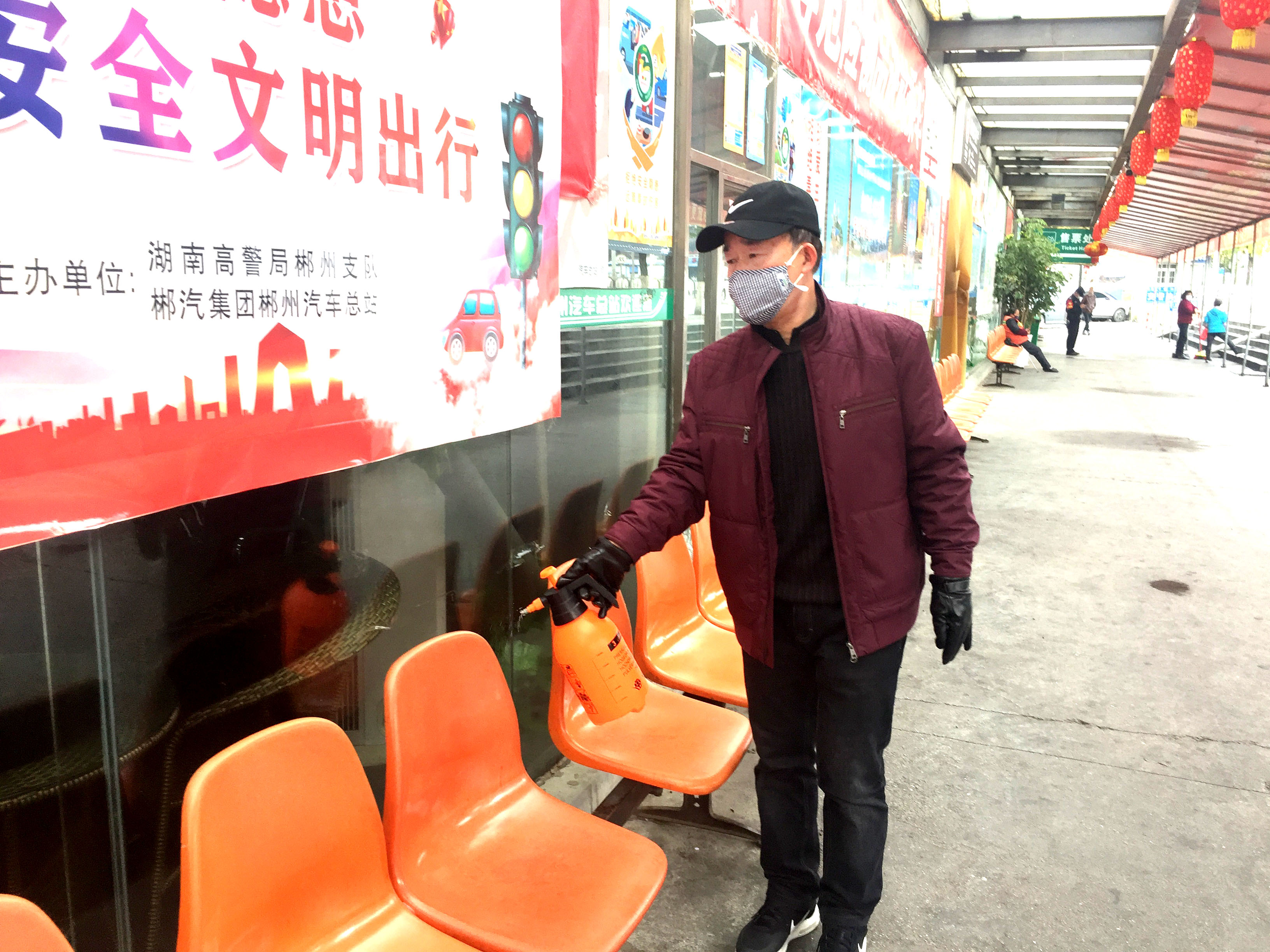 戰疫中的堅守者——丁新光